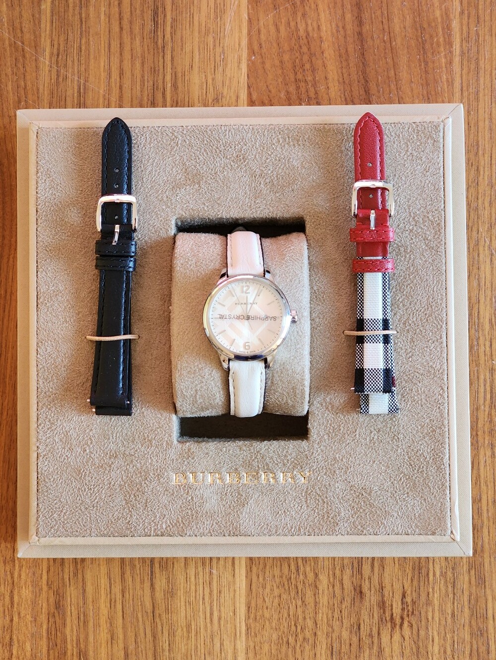 $895 Brand New Burberry Women Watch BU10112 32 mm case "The City Collection"